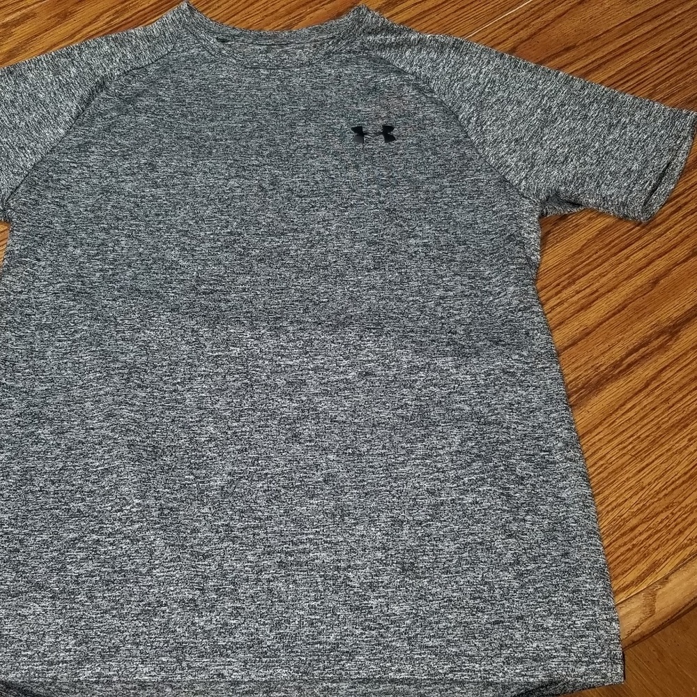 Under armour t-shirt